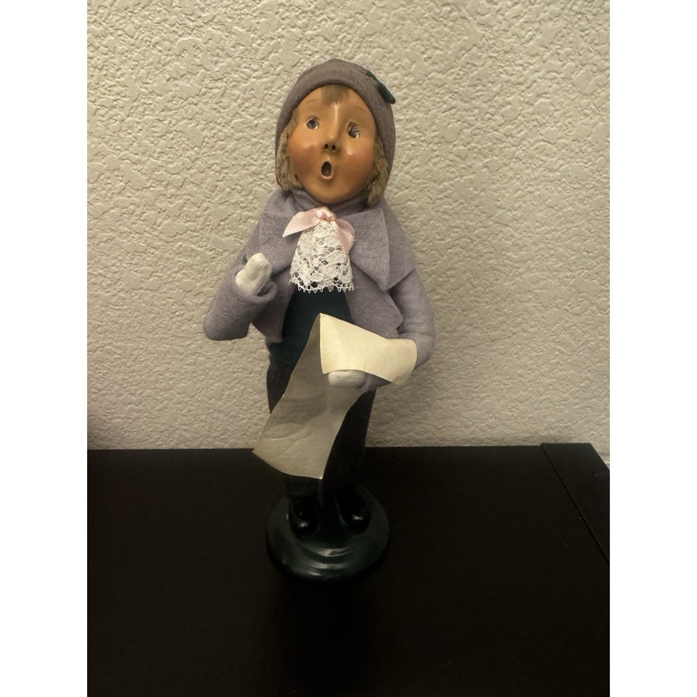 Byers choice Christmas carolers  1992 boy With music Scroll Grey Coat 10 Inch